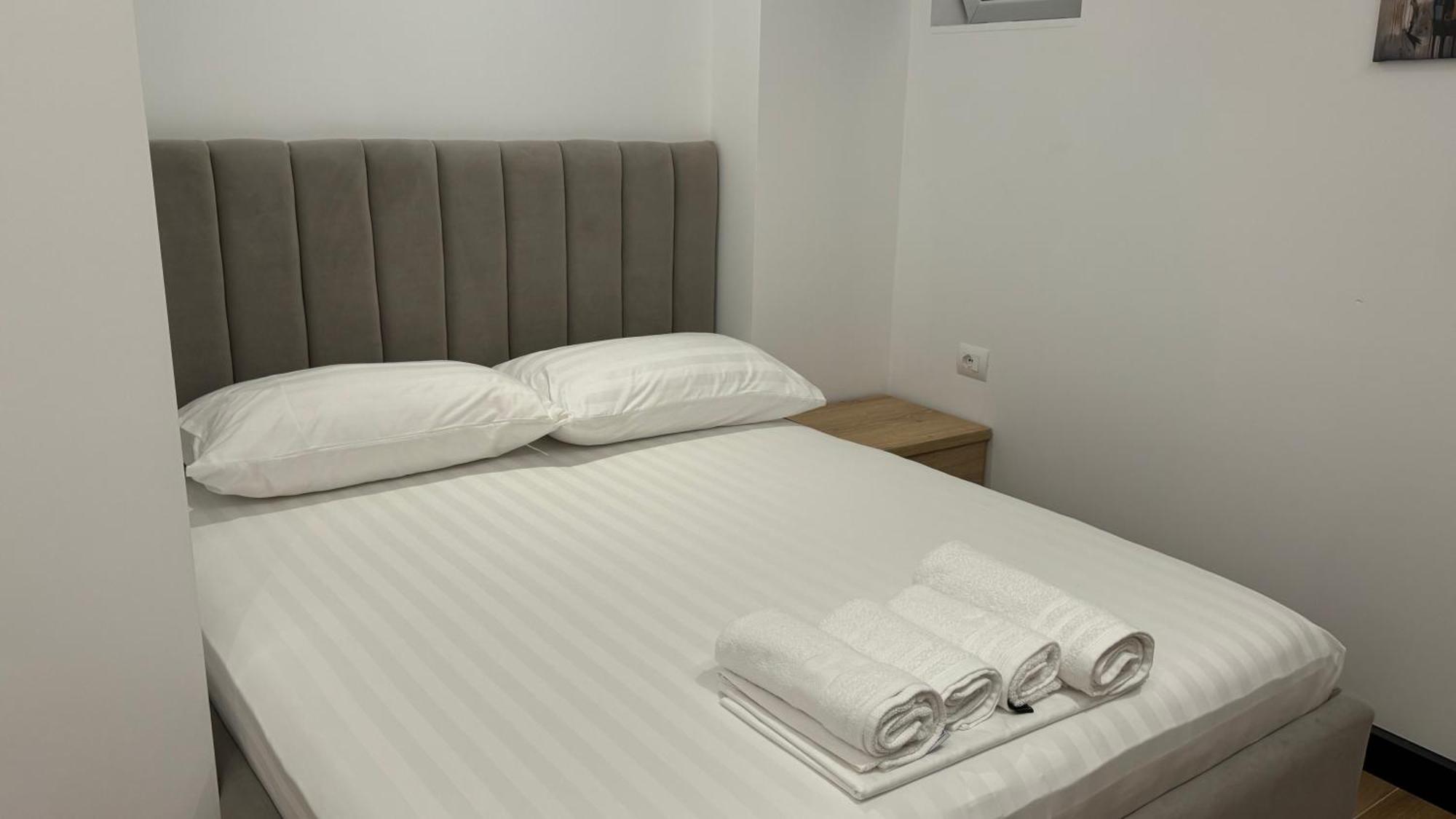 Hotel Bizant Пермет Екстер'єр фото