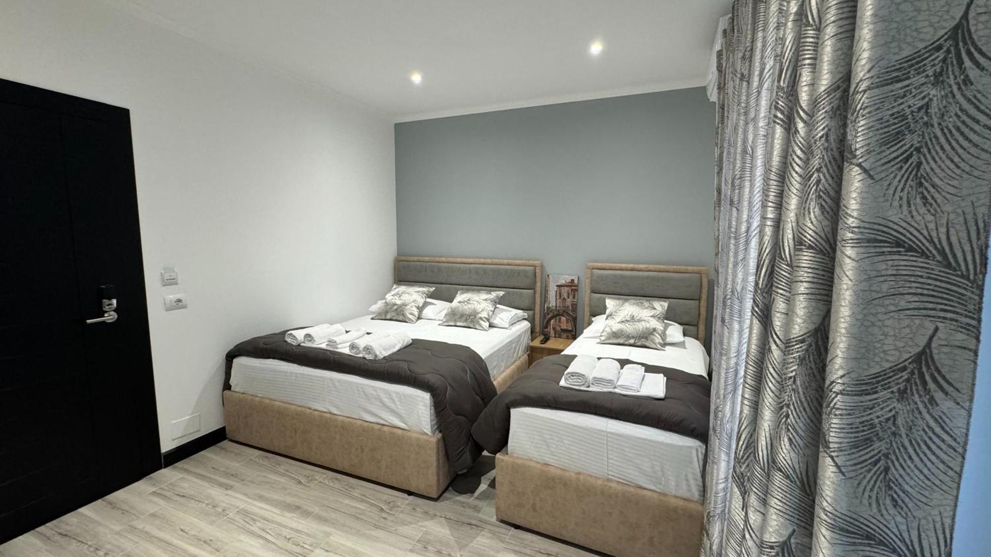 Hotel Bizant Пермет Екстер'єр фото